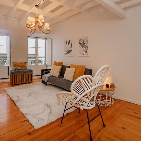 Stylish Getaway In A Mezzanine Flat By The Castle Apartment Lisboa Ngoại thất bức ảnh
