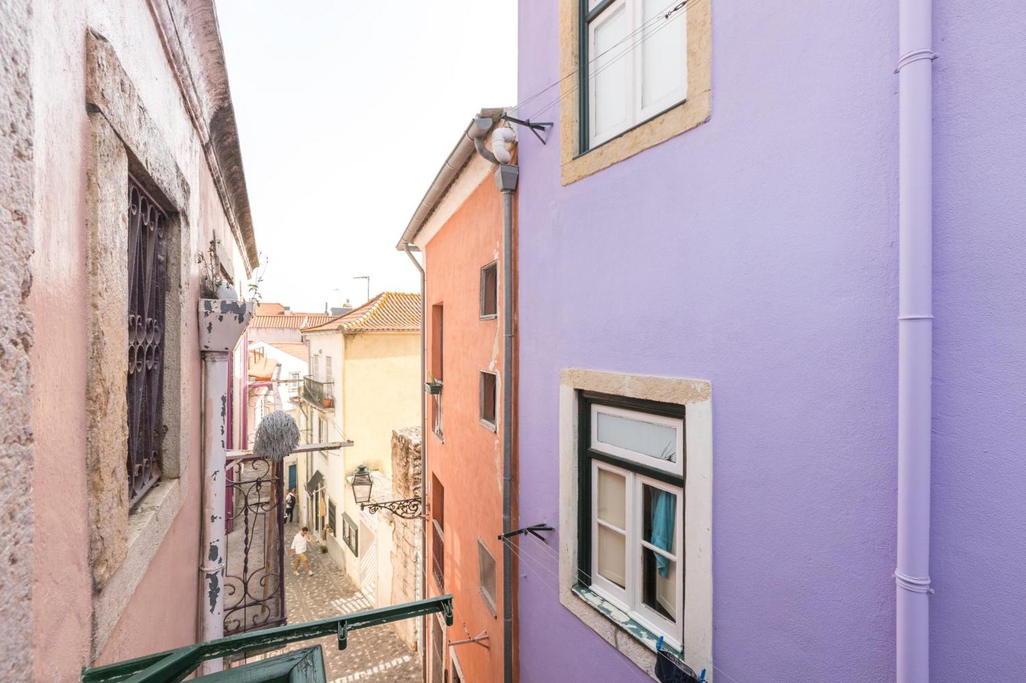 Stylish Getaway In A Mezzanine Flat By The Castle Apartment Lisboa Ngoại thất bức ảnh