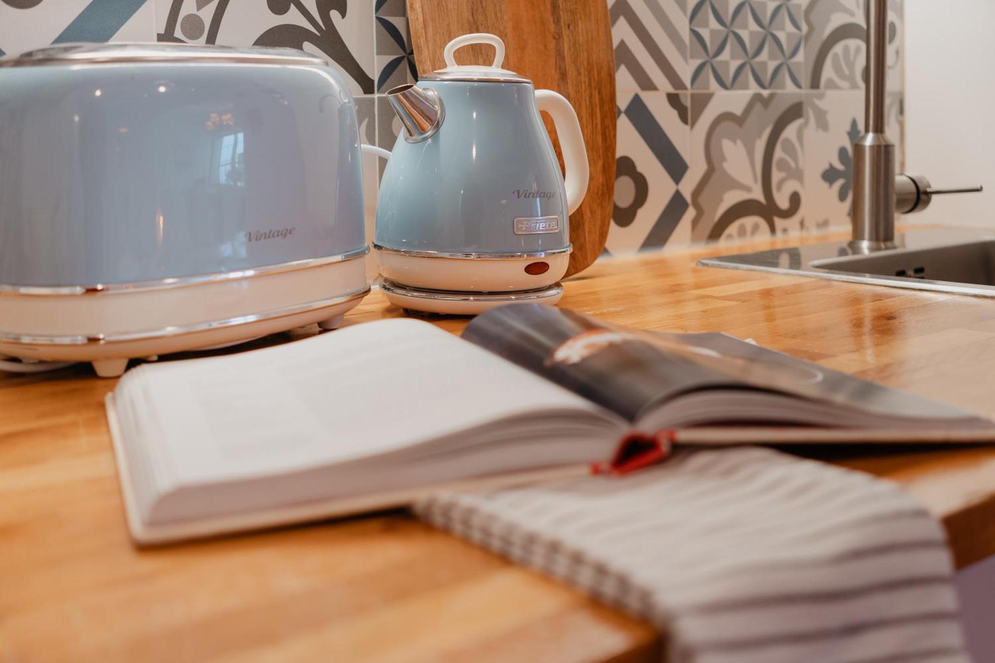 Stylish Getaway In A Mezzanine Flat By The Castle Apartment Lisboa Ngoại thất bức ảnh