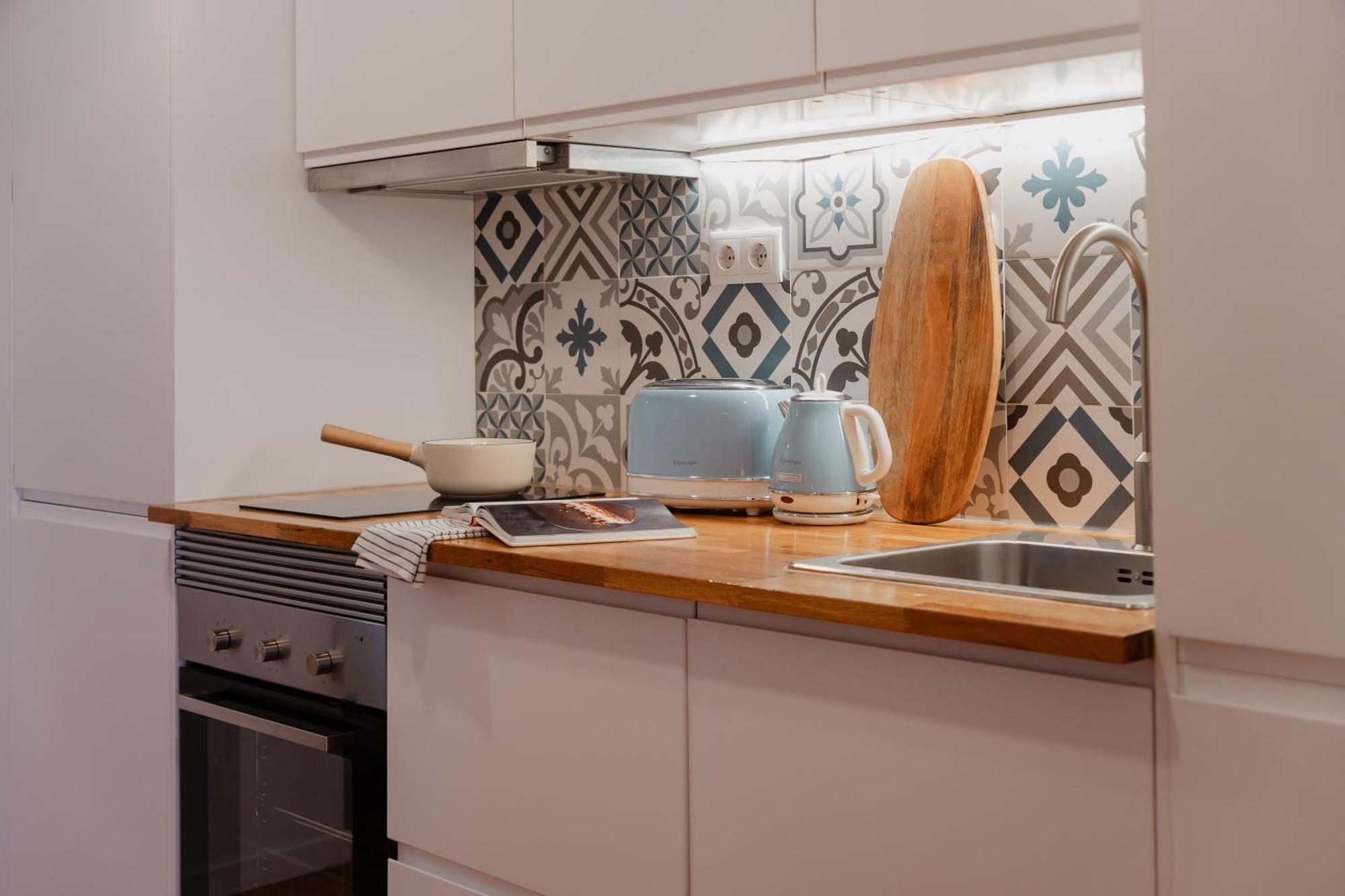 Stylish Getaway In A Mezzanine Flat By The Castle Apartment Lisboa Ngoại thất bức ảnh
