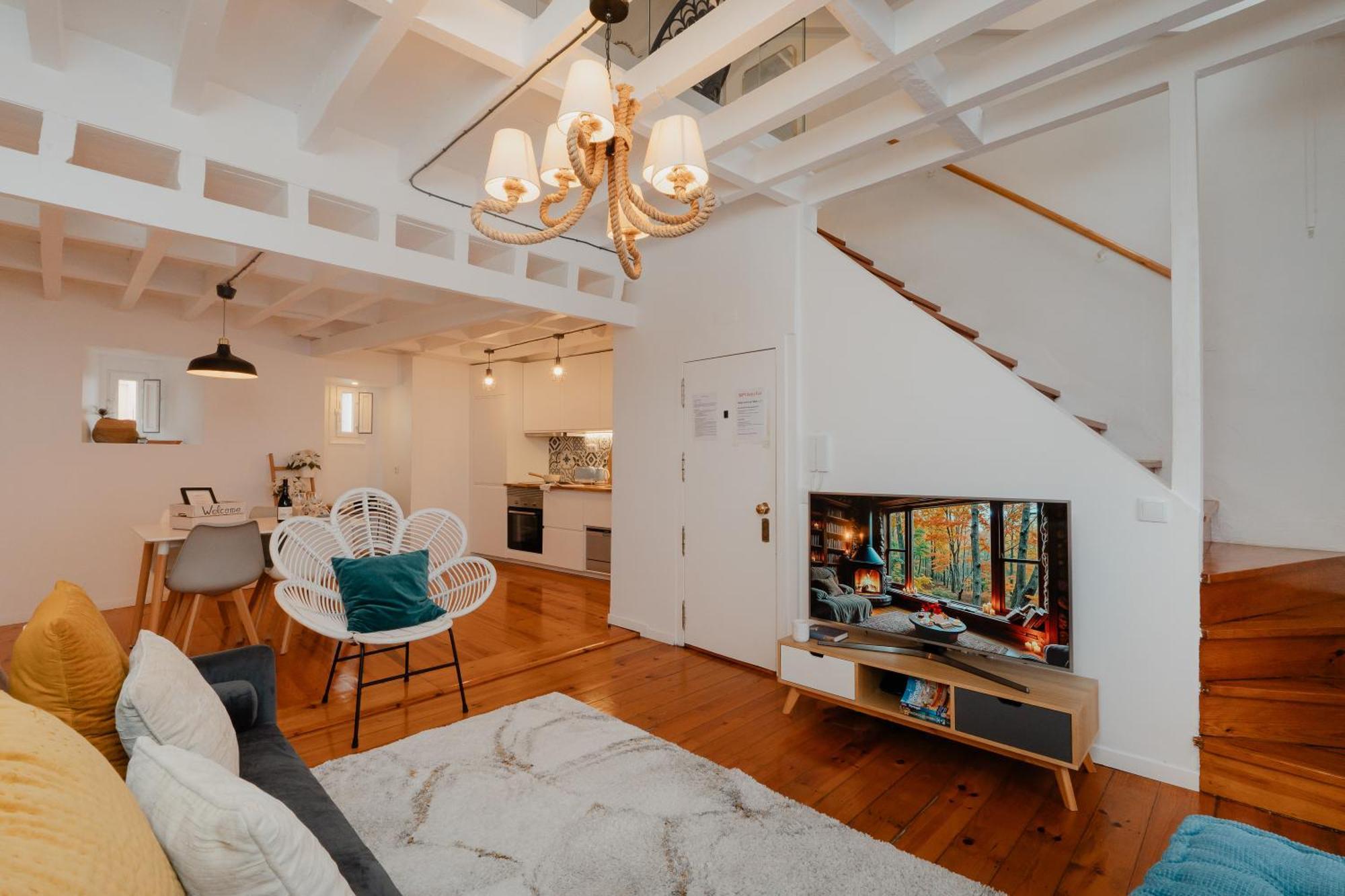 Stylish Getaway In A Mezzanine Flat By The Castle Apartment Lisboa Ngoại thất bức ảnh