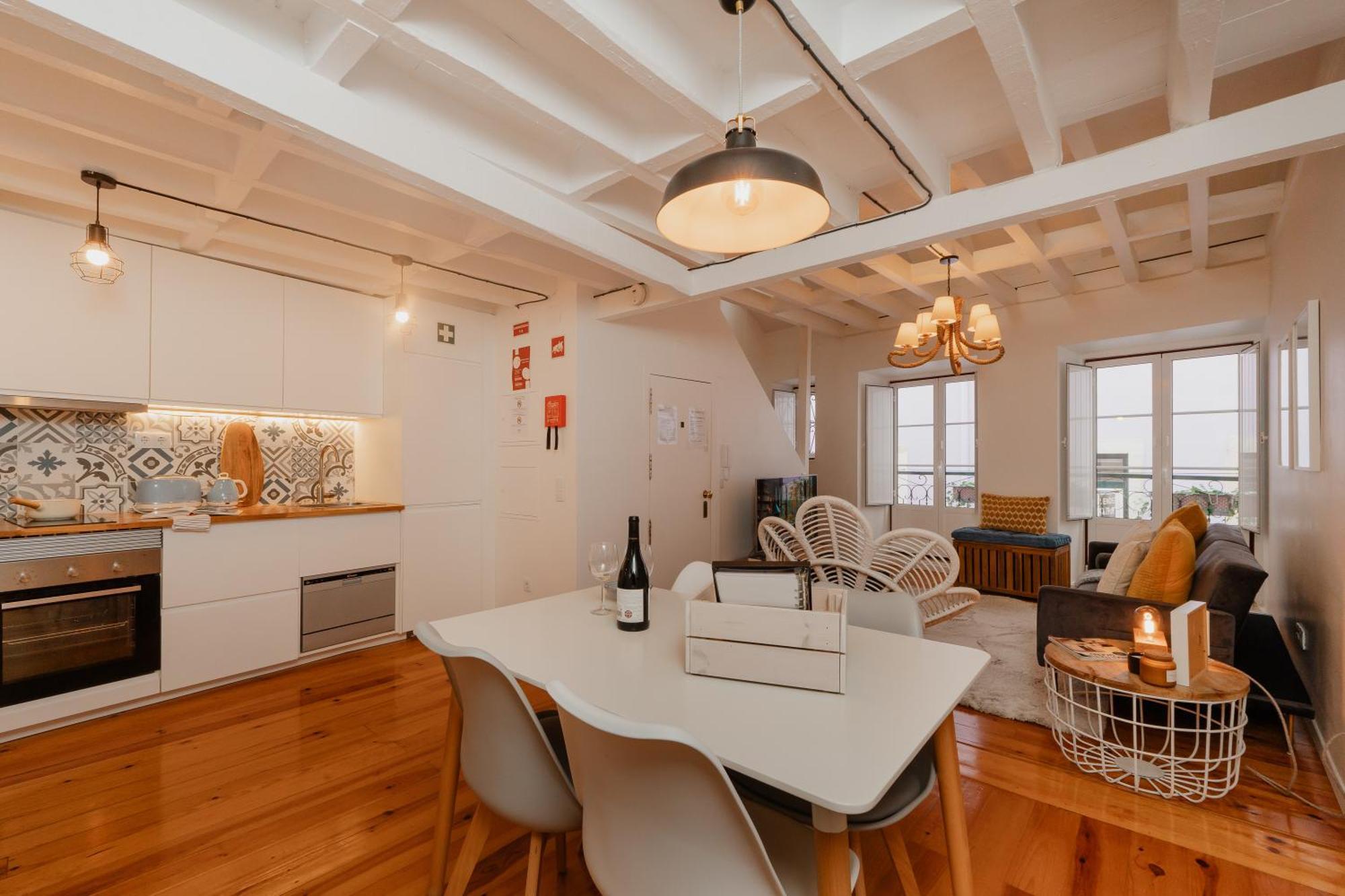 Stylish Getaway In A Mezzanine Flat By The Castle Apartment Lisboa Ngoại thất bức ảnh
