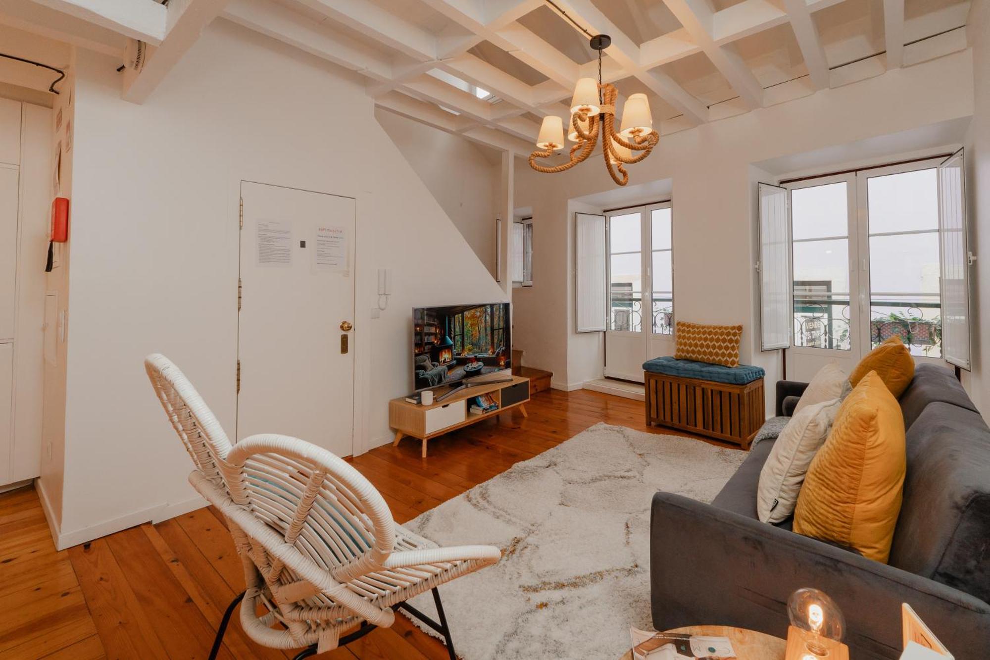 Stylish Getaway In A Mezzanine Flat By The Castle Apartment Lisboa Ngoại thất bức ảnh
