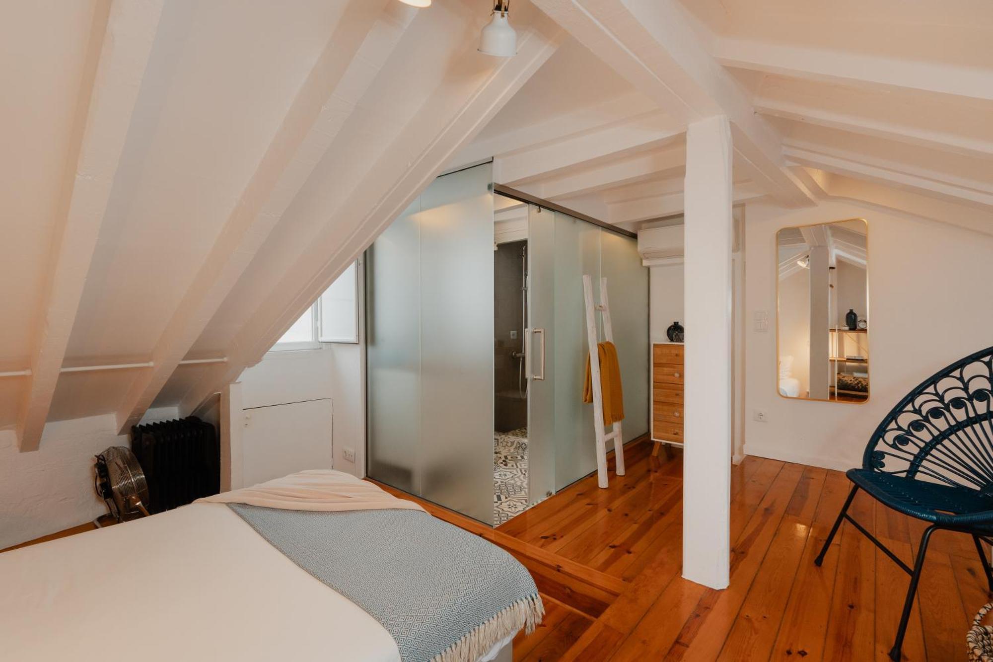 Stylish Getaway In A Mezzanine Flat By The Castle Apartment Lisboa Ngoại thất bức ảnh