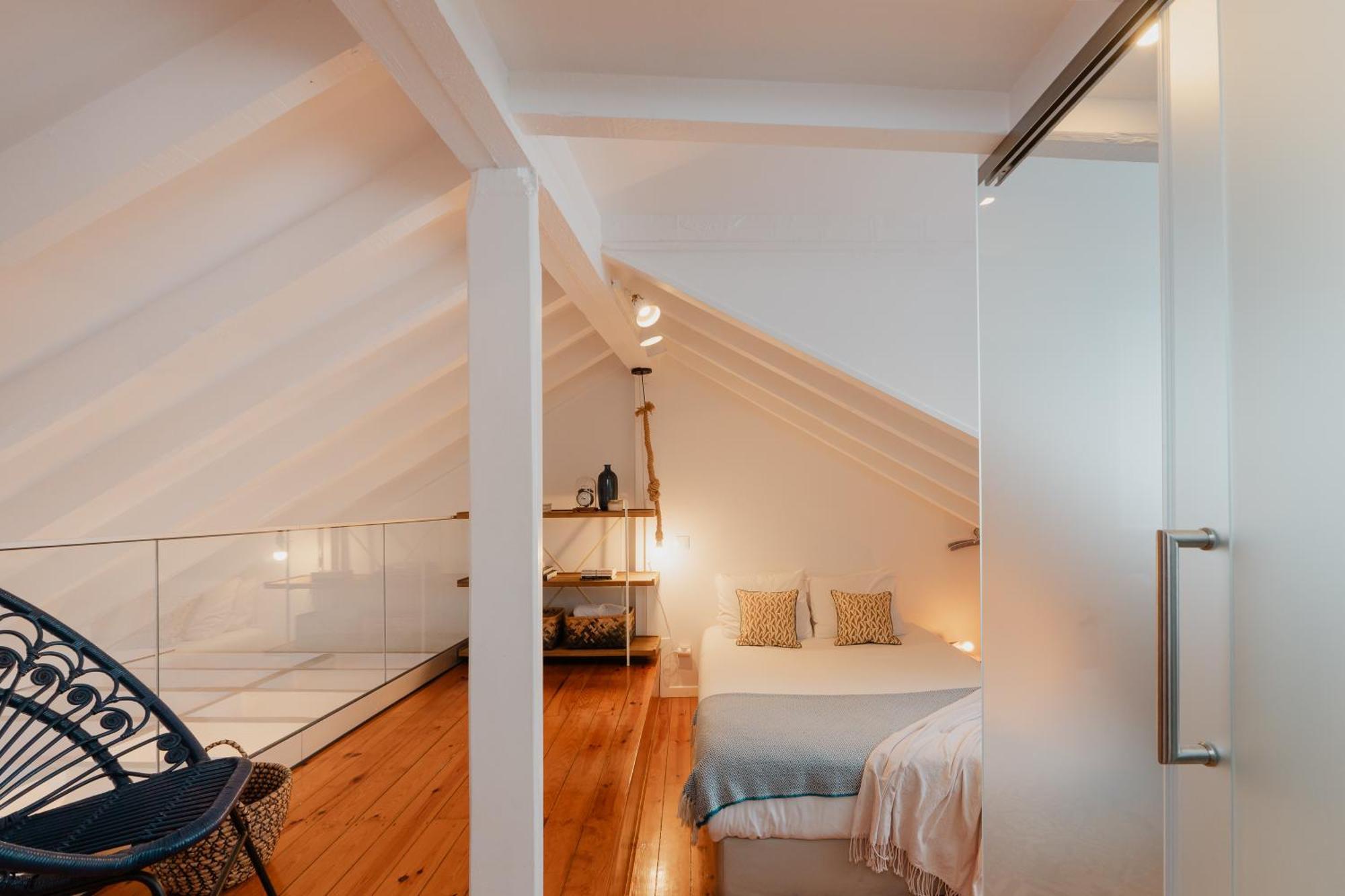 Stylish Getaway In A Mezzanine Flat By The Castle Apartment Lisboa Ngoại thất bức ảnh