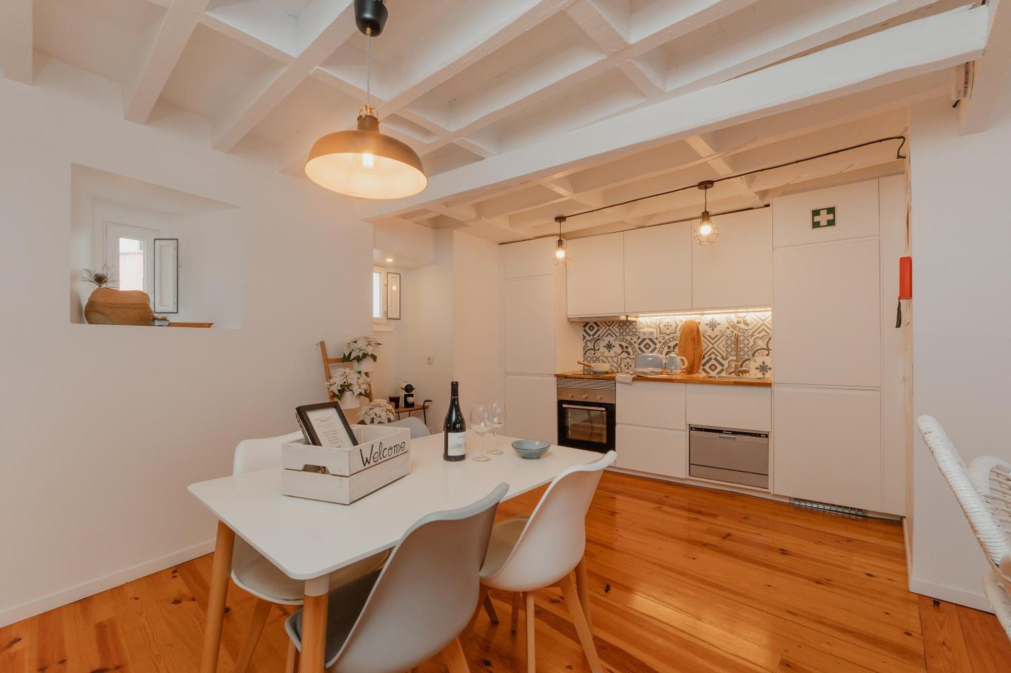 Stylish Getaway In A Mezzanine Flat By The Castle Apartment Lisboa Ngoại thất bức ảnh